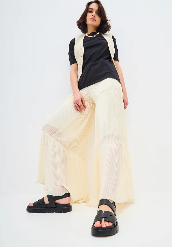 Platform sandals - black