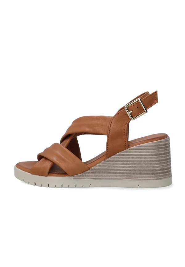 Platform sandals - brown