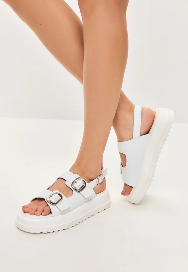 Platform sandals - white