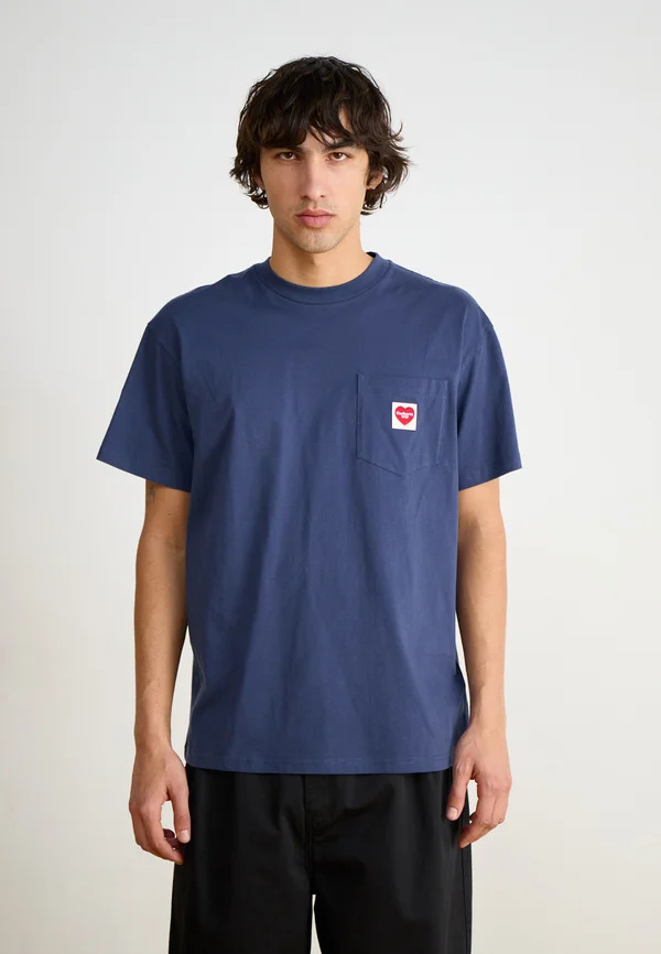 POCKET HEART - Basic T-shirt - blue