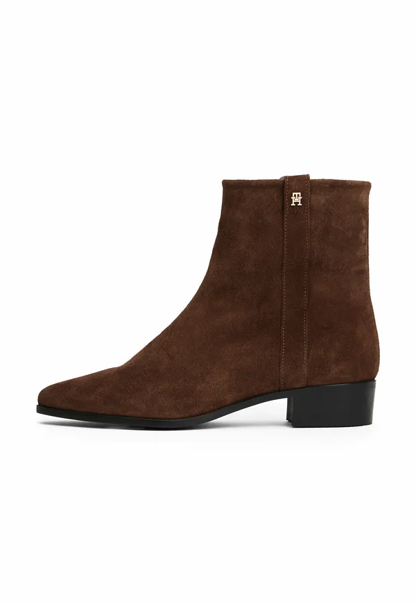 POINTED TOE - Classic ankle boots - legacy brown