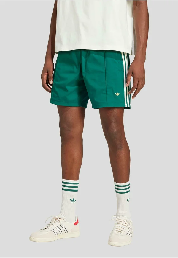 PREM  - Shorts - collegiate green