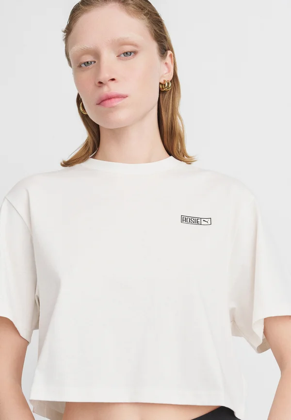 PUMA X ROSÉ RELAXED TEE - Basic T-shirt - warm white