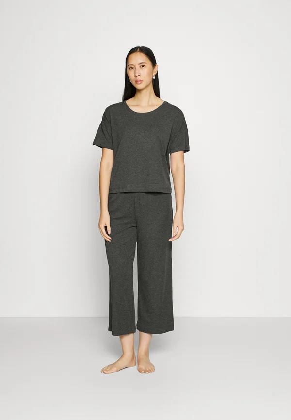 Pyjamas - grey