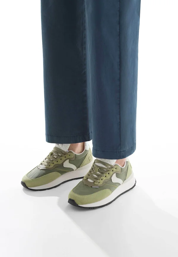 QWARK EASY MAN - Trainers - militärgrüne