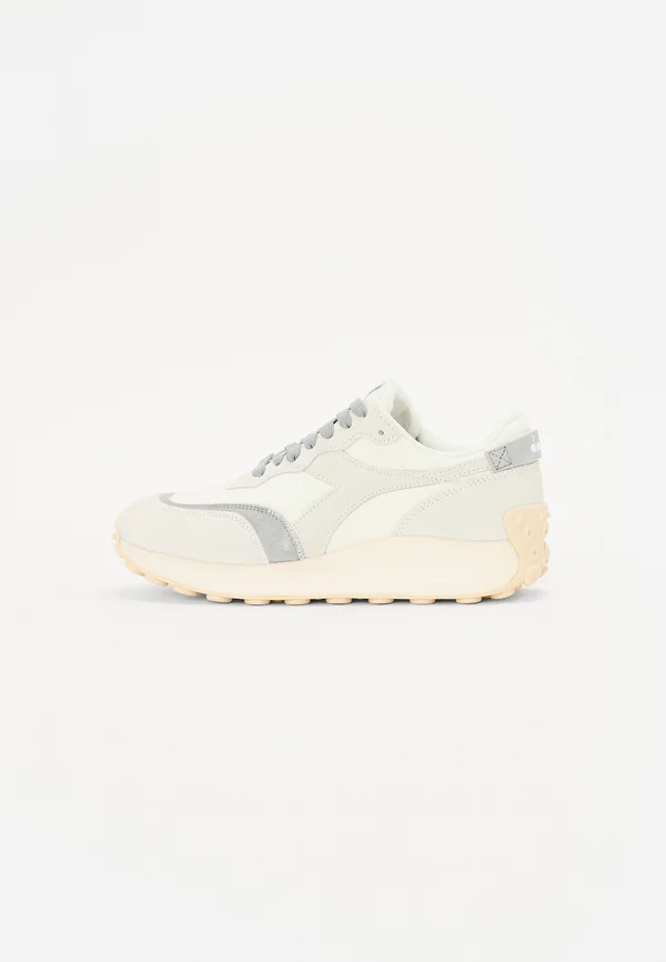 RACE UNISEX - Trainers - star white/limestone