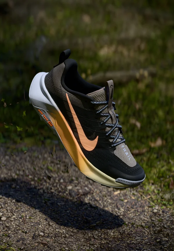 REACTX WILDHORSE 10 - Trail running shoes - black/orange pulse/malt/ghost/alabaster/total orange