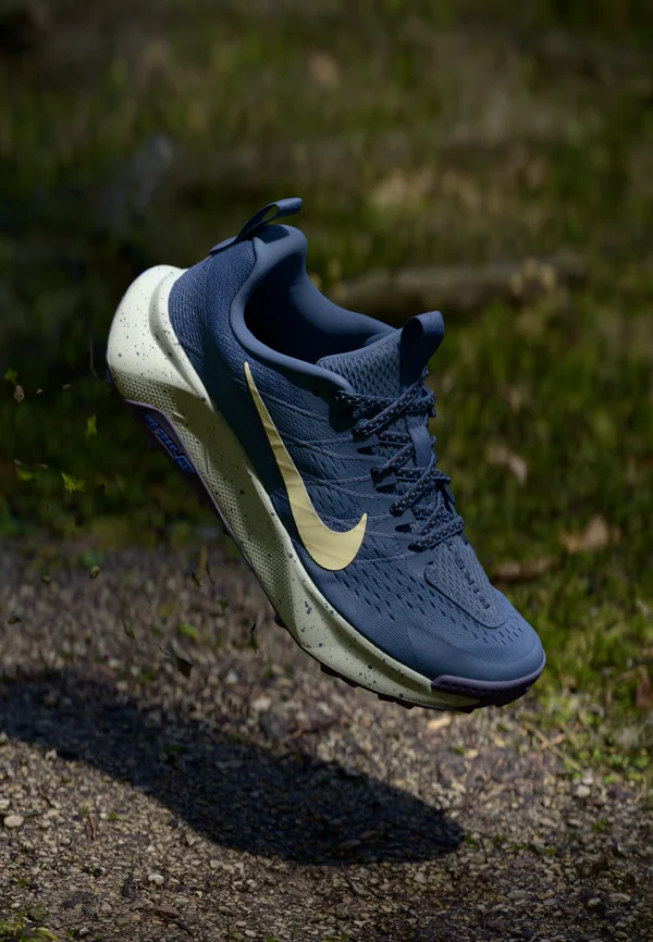 REACTX WILDHORSE 10 - Trail running shoes - world indigo/alabaster/racer blue/light silver-coloured/cave purple