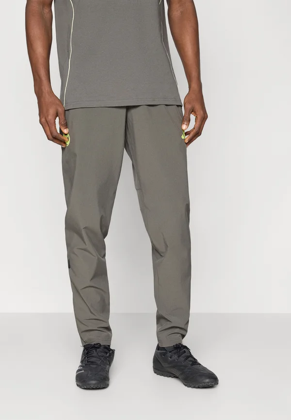 REAL MADRID C VISTECH P - Club wear - utility grey/semi frozen yellow