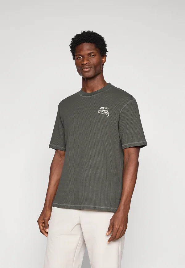 REAL TEE LITE - Basic T-shirt - green