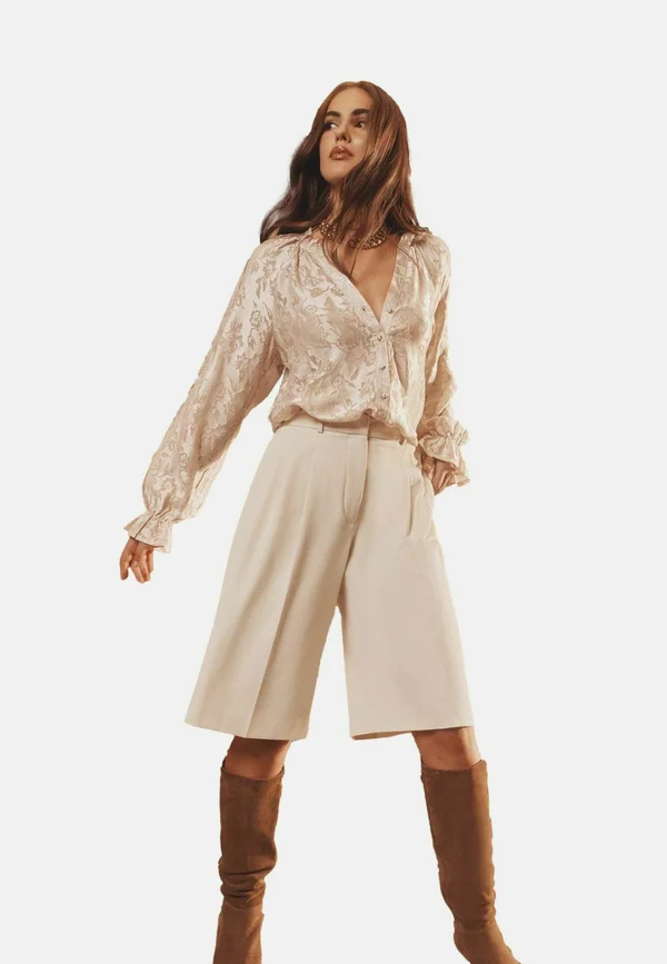 REGULAR FIT - BUTTON THROUGH PIE CRUST - Blouse - champagne floral burnout