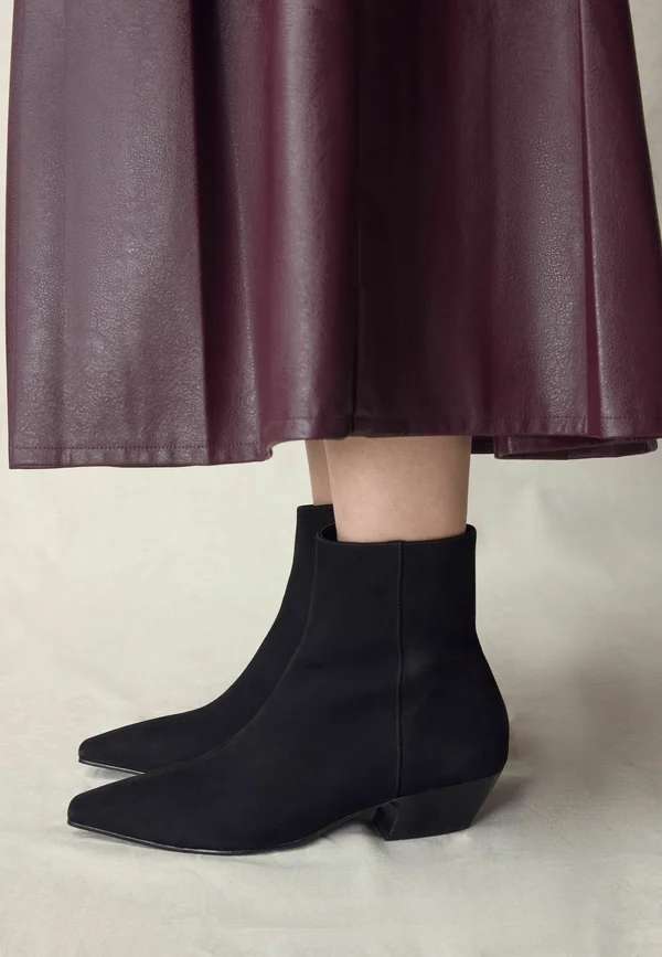 REGULAR FIT  - Classic ankle boots - black nubuck leather