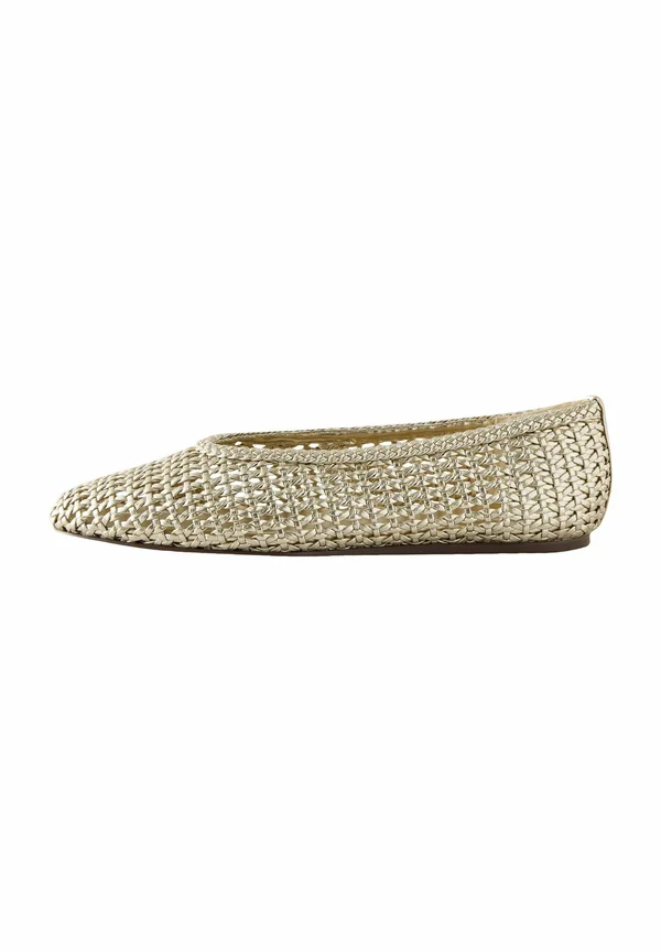 REGULAR FIT-FOREVER COMFORT ROUND TOE WEAVE - Ballet pumps - gold