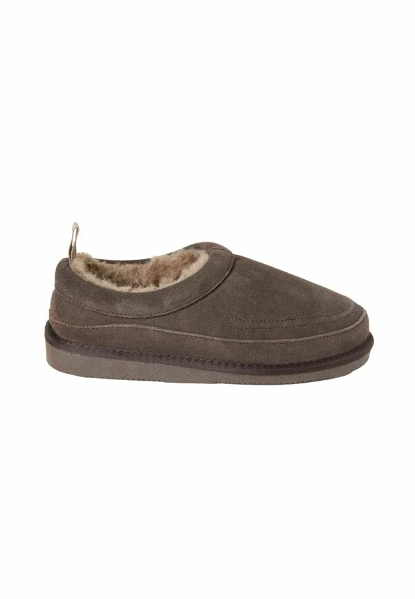 REGULAR FIT  - Slippers - chocolate brown