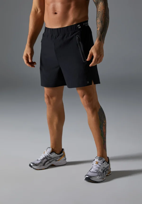 REGULAR FIT SPORTS SHORTS WITH ZIP UP POCKETS - Sports shorts - black