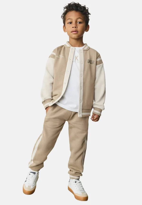 REGULAR FIT - VARSITY JOGGERS SET - Tracksuit - stone