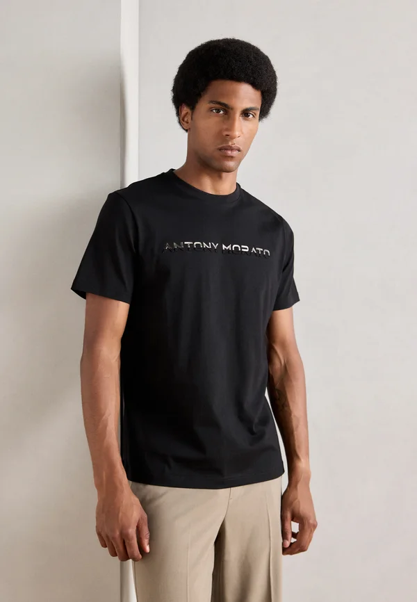 REGULAR FIT WITH LAMINATED FOAM AND EMBOSSED LOGO  - Print T-shirt - black