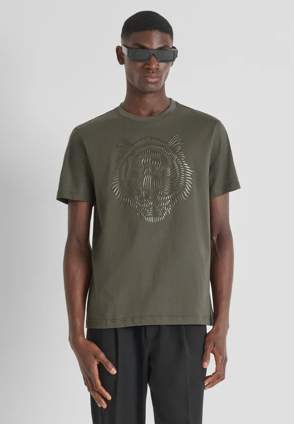 REGULAR FIT WITH RUBBER REFLECTIVE TIGER - Print T-shirt - khaki