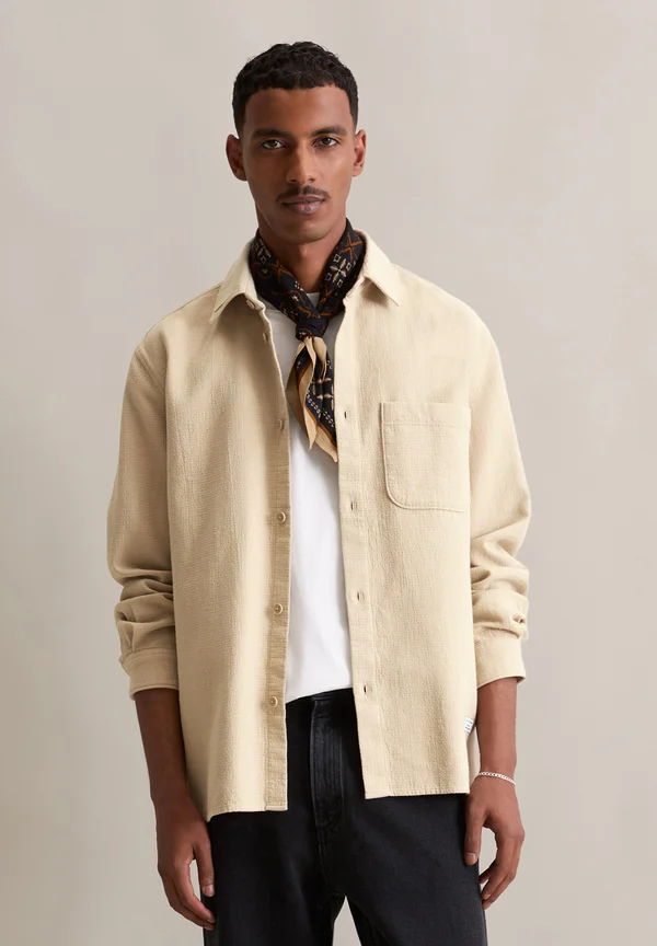 REGULAR MIT FEINER STRUKTUR - Shirt - pure cashmere
