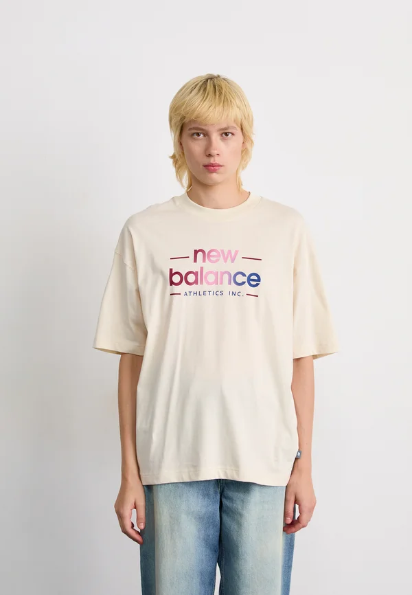 REIMAGINED OVERSIZED - Print T-shirt - beige