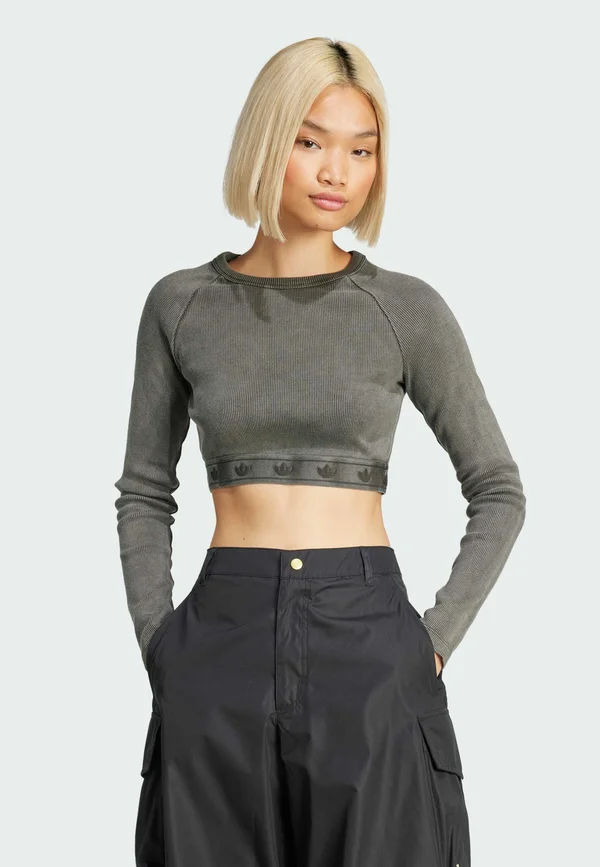 RIBBED LONG SLEEVE CROP - Long sleeved top - black
