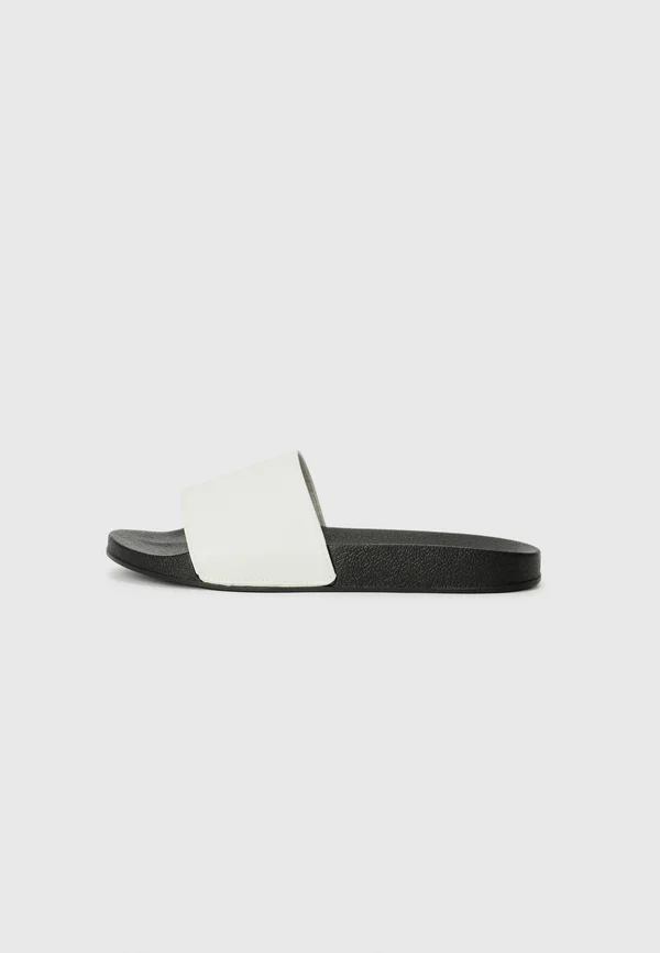 RICK - Slippers - white