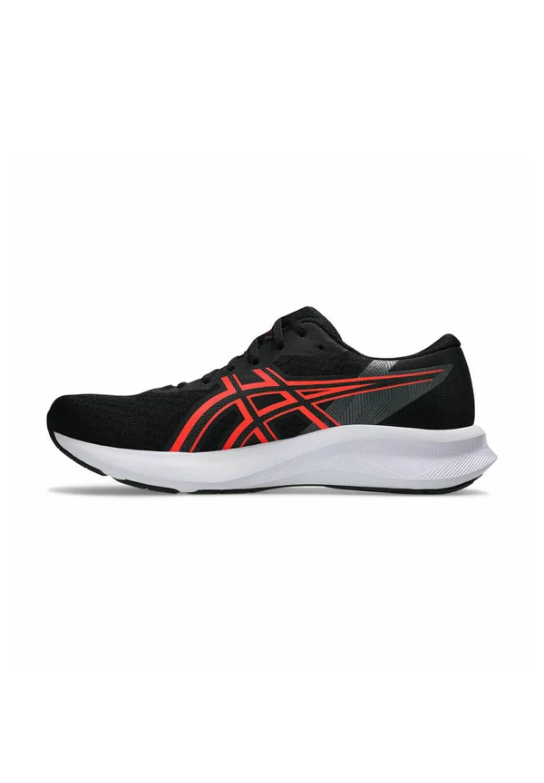 Road running shoes - black flash red