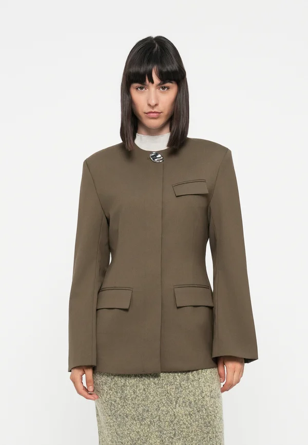 ROE - Blazer - capers