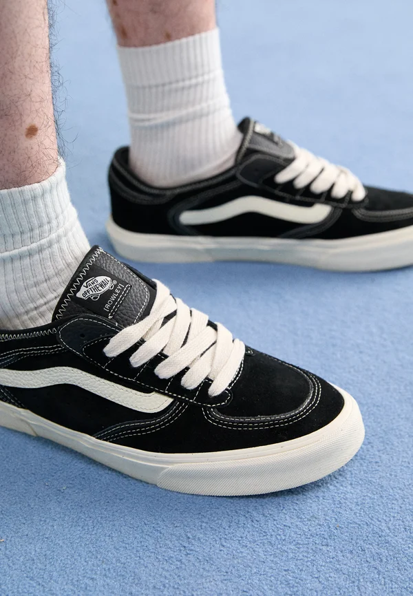 ROWLEY CLASSIC UNISEX - Trainers - black/marshmallow
