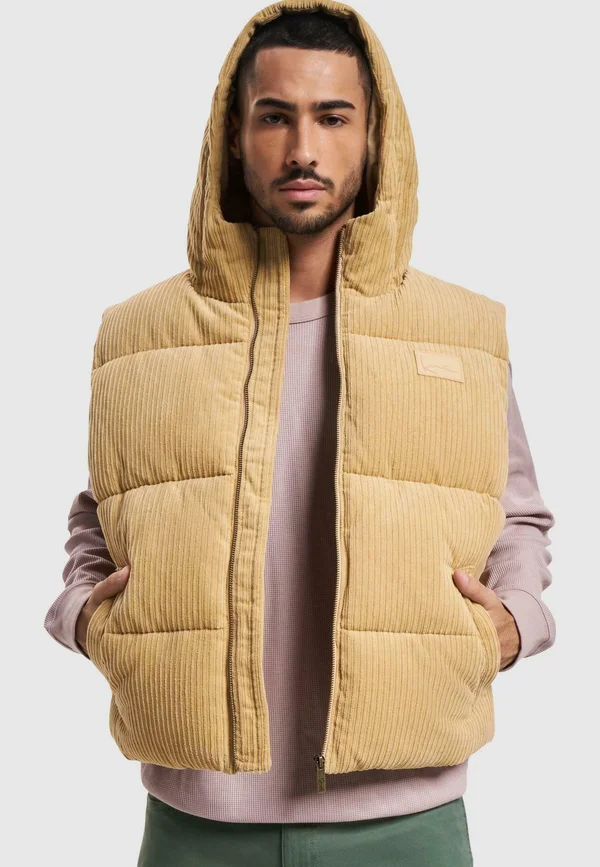RUBBERSIGNATURE CORDUROY PUFFER - Waistcoat - sand