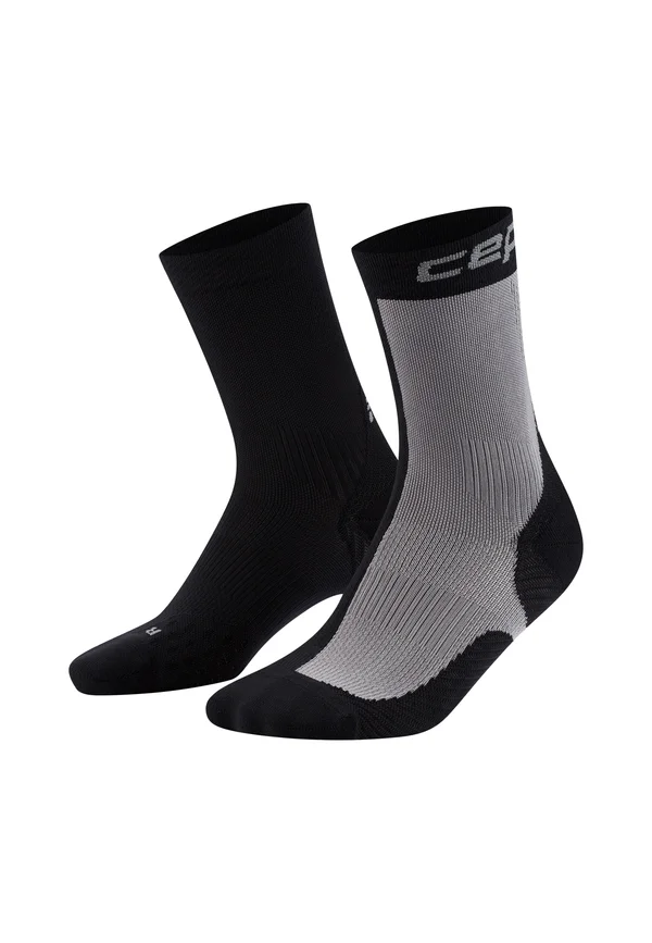 RUN COMPRESSION EDITION HALF&HALF MID CUT 5.0 - Sports socks - black grey