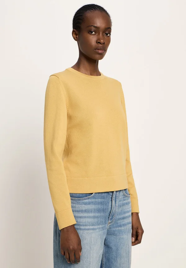 RUNDHALS - Jumper - honey
