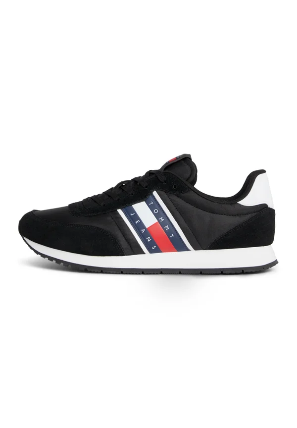 RUNNER CASUAL  - Trainers - black