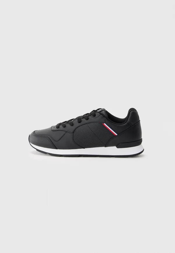RUNNER ICON - Trainers - black