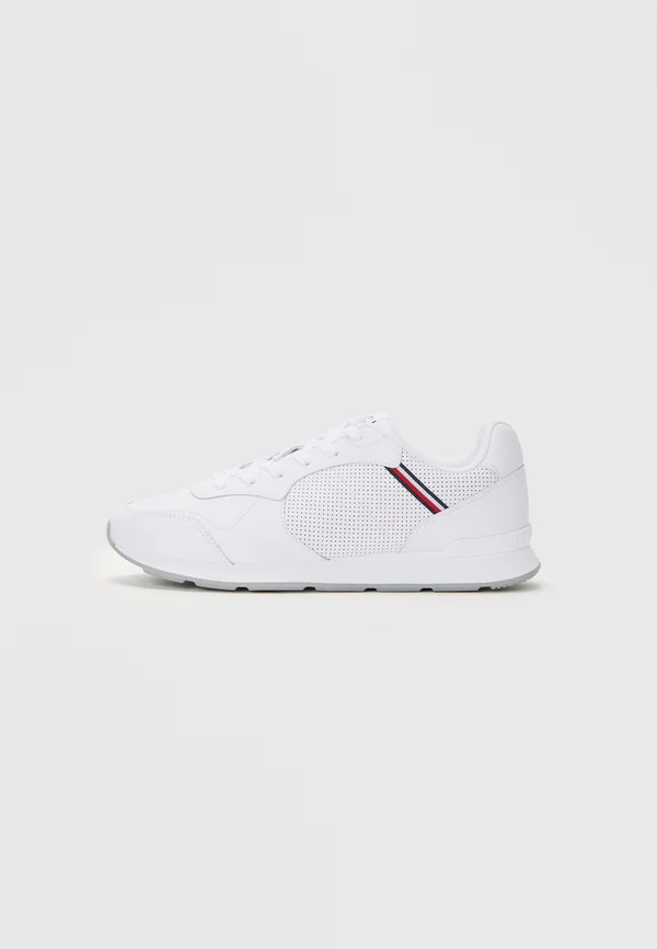 RUNNER ICON - Trainers - white