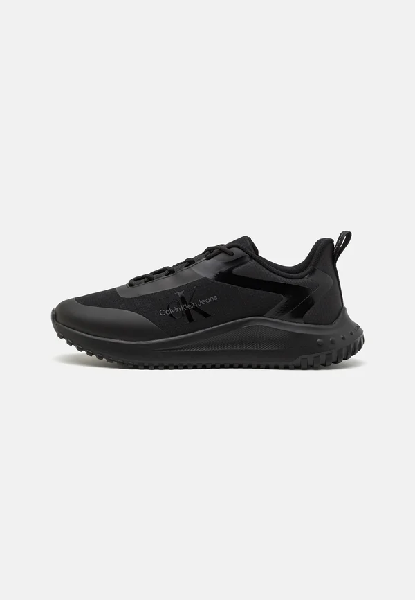 RUNNER LACE  - Trainers - triple black