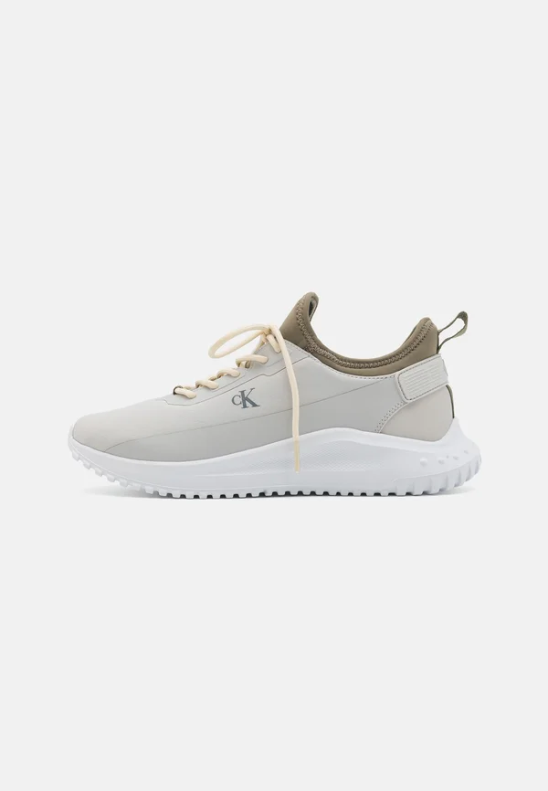 RUNNER TECH - Trainers - oyster mushroom/turtle dove/mermaid