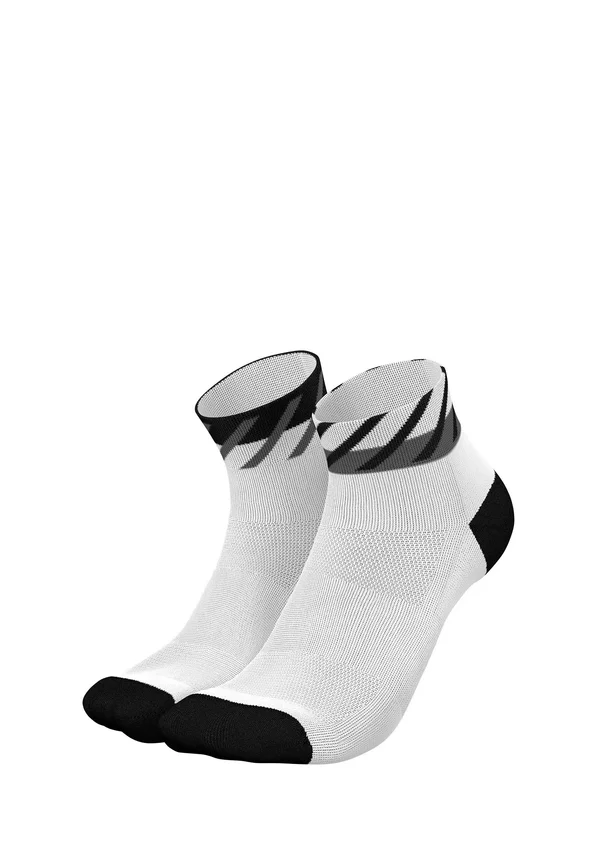 RUNNING DISRUPTS SHORT - Trainer socks - weiß