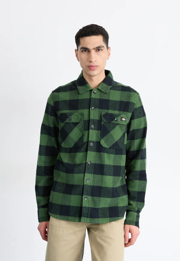 SACRAMENTO - Shirt - pine green