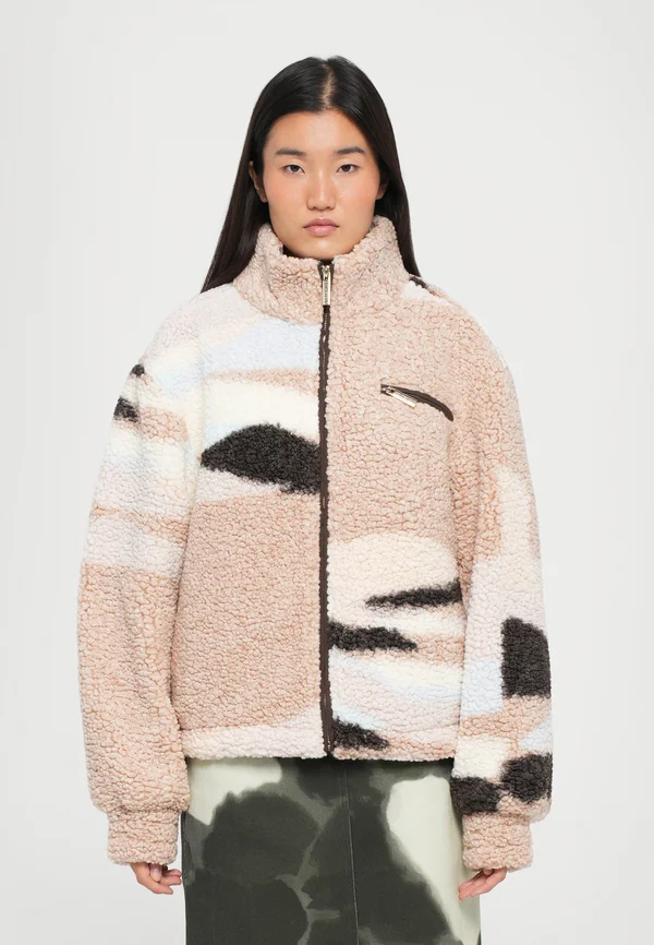 SAFIYA JACKET - Fleece jacket - frosted almond