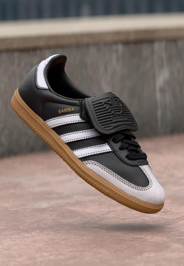 SAMBA - Trainers - core black/footwear white/gold metallic