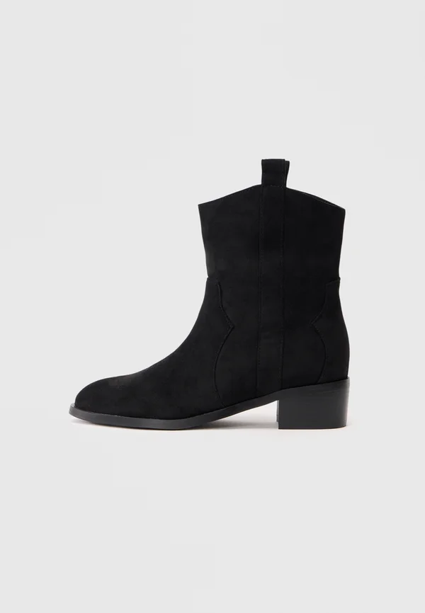 SANAAYA - Cowboy/biker ankle boot - black