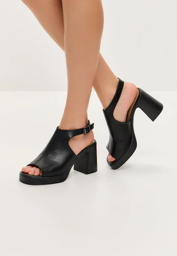 Sandals - black