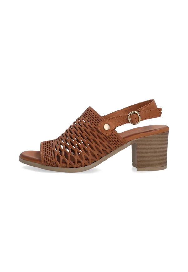 Sandals - brown