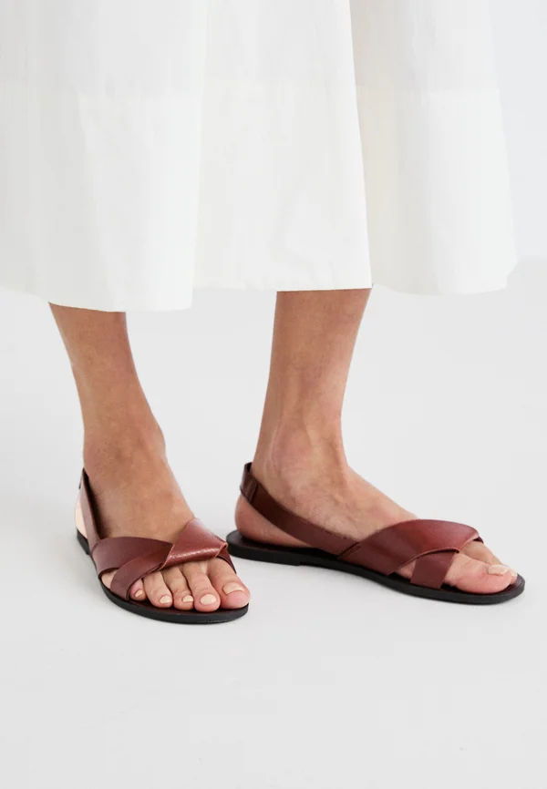 Sandals - brown