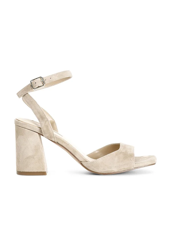 Sandals - sand