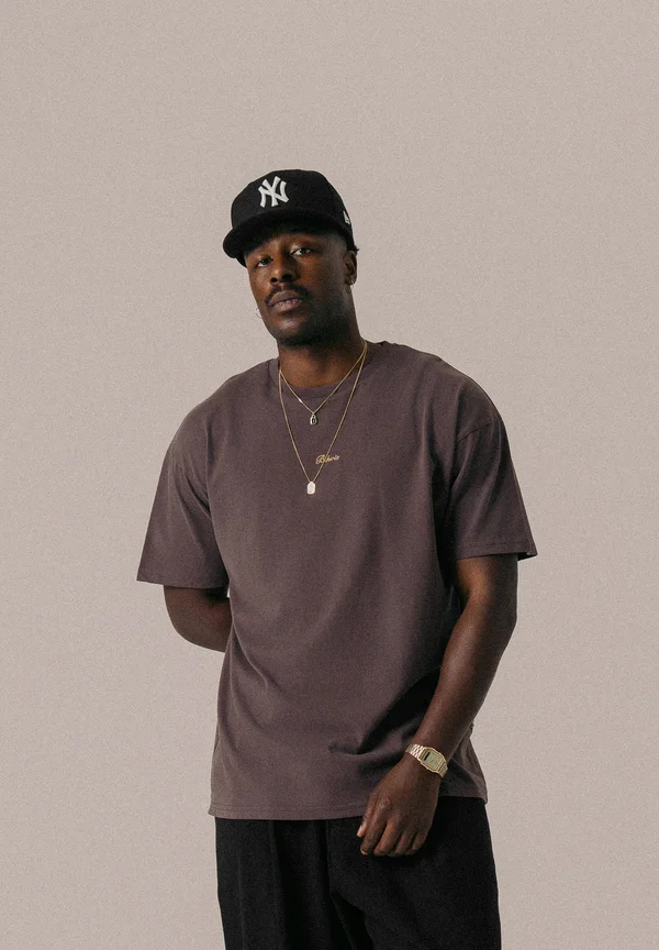 SCRIPT UNISEX - Basic T-shirt - raisin