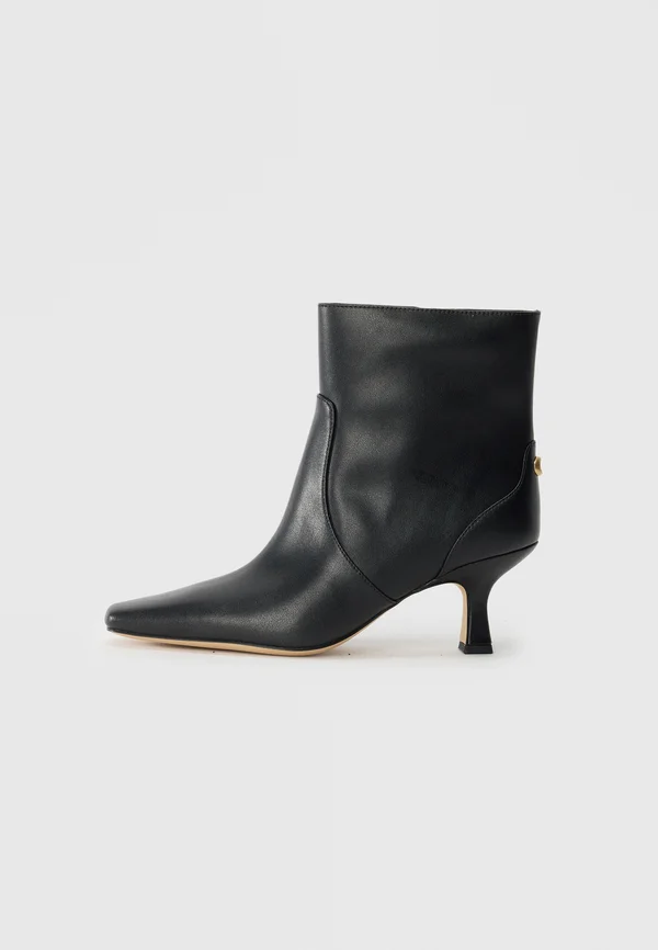 SCULPTED - Classic ankle boots - black