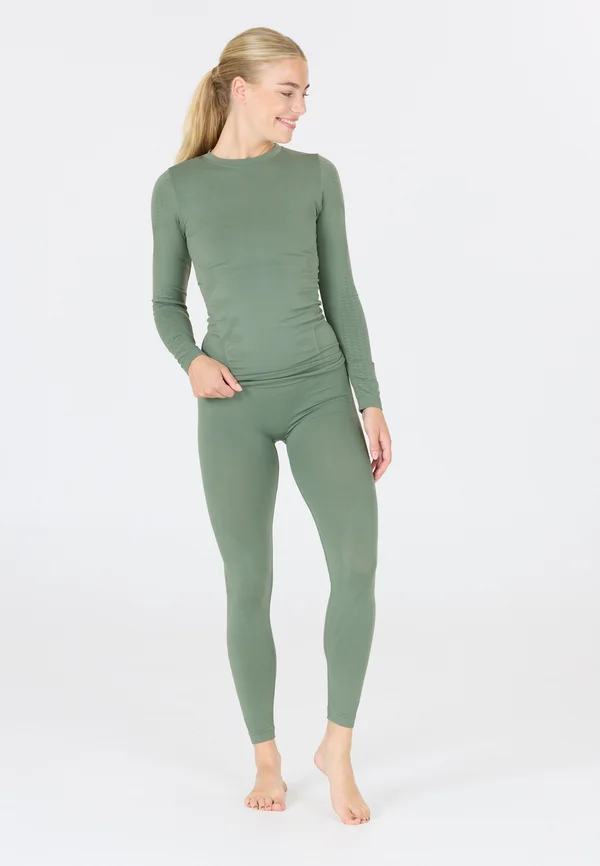 SET - Base layer -  balsam green