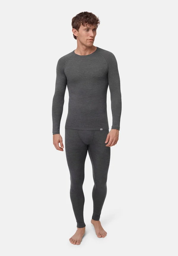 SET  - Base layer - dark grey
